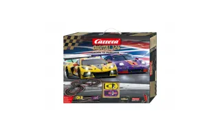 Carrera : Circuit Born to perfomr corvette C8r et Porsche 911 RSR