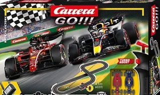 Circuit Carrera Go : Race to Victory Ferrari - Redbull Sainz- Verstappen