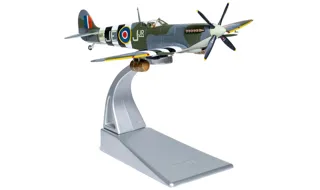 Corgi : Supermarine Spitfire Mk.IX W/Cdr. J.E. Johnson