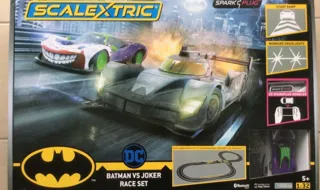 Scalextric BATMAN VS JOKER RACE SET
